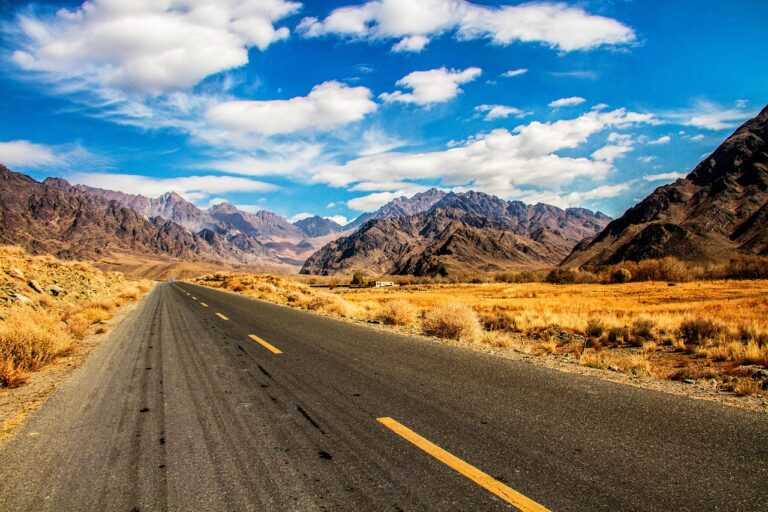 driving distance from las vegas to lake tahoe
